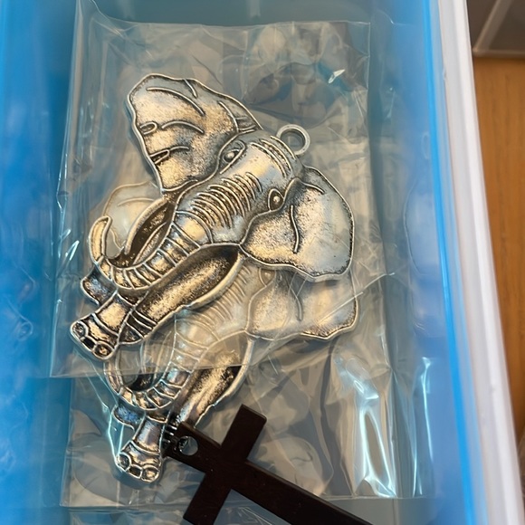 Items to make necklaces …Most purchased through Etsy….comes with container - Picture 5 of 8